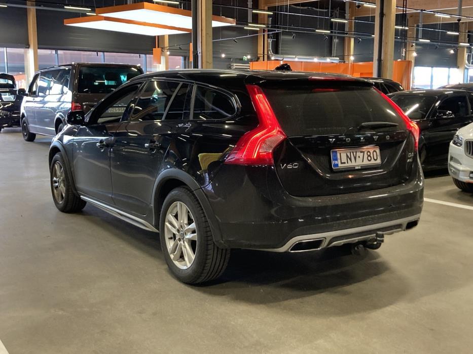 VOLVO V60 Cross Country 2017