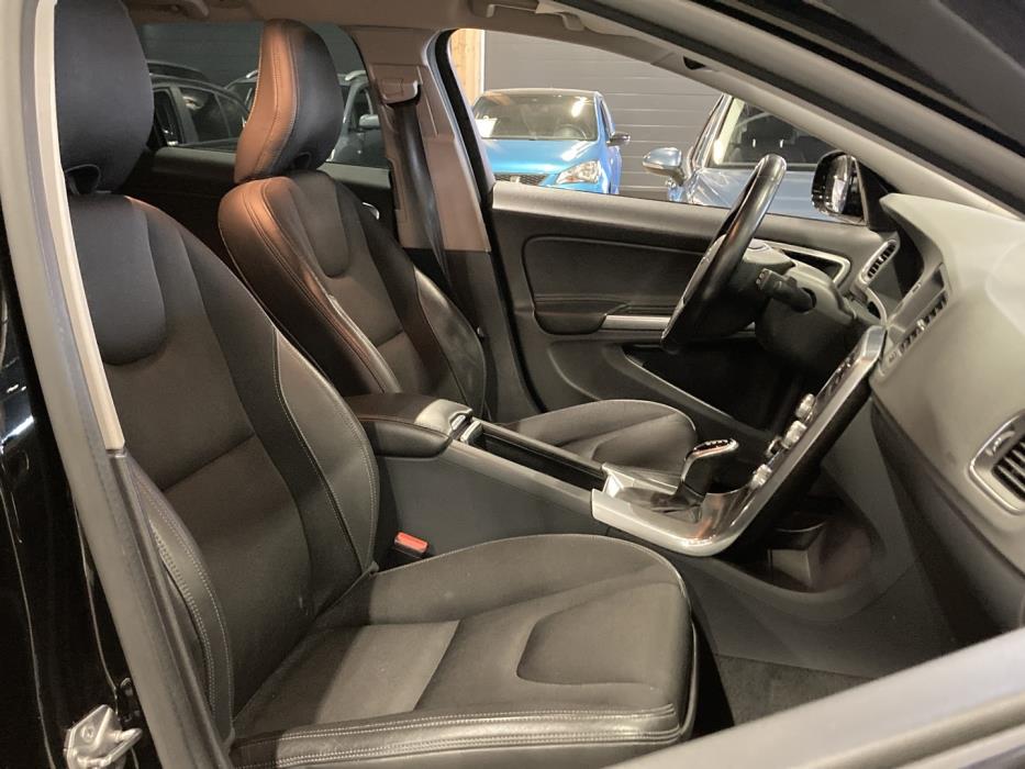 VOLVO V60 Cross Country 2017