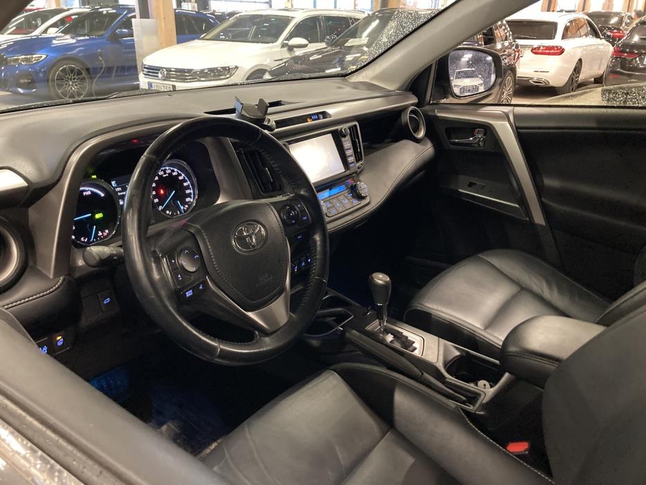 TOYOTA RAV4 2017