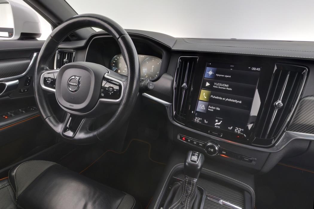 VOLVO V90 Cross Country 2018