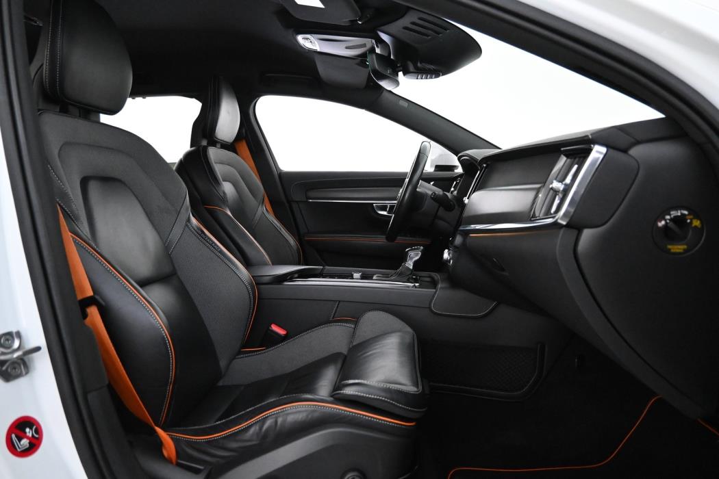 VOLVO V90 Cross Country 2018