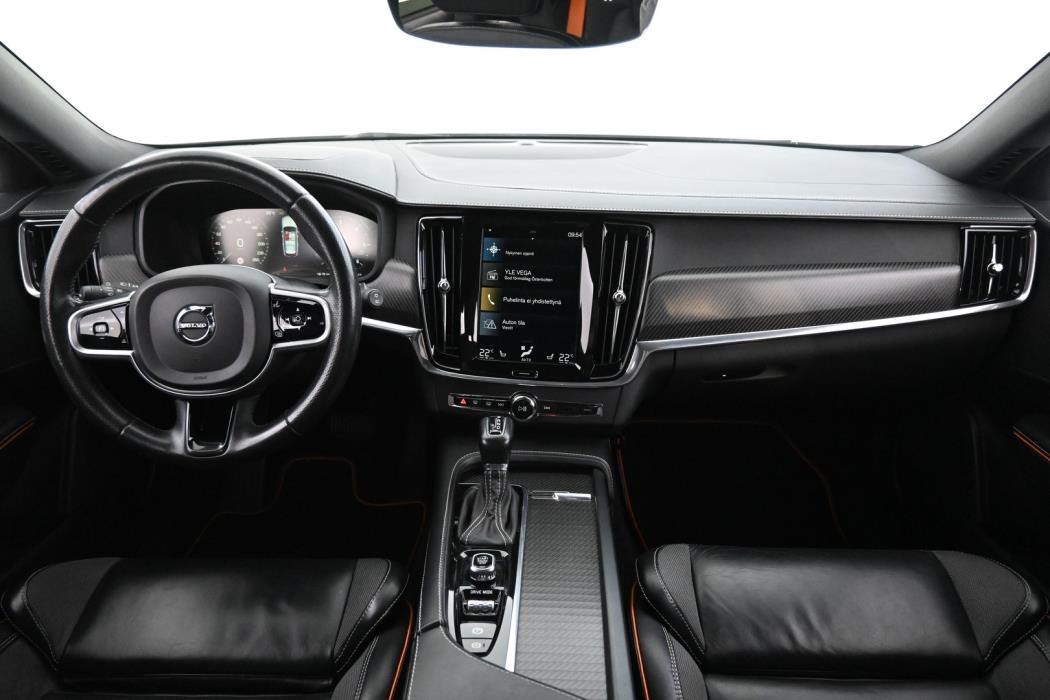 VOLVO V90 Cross Country 2018