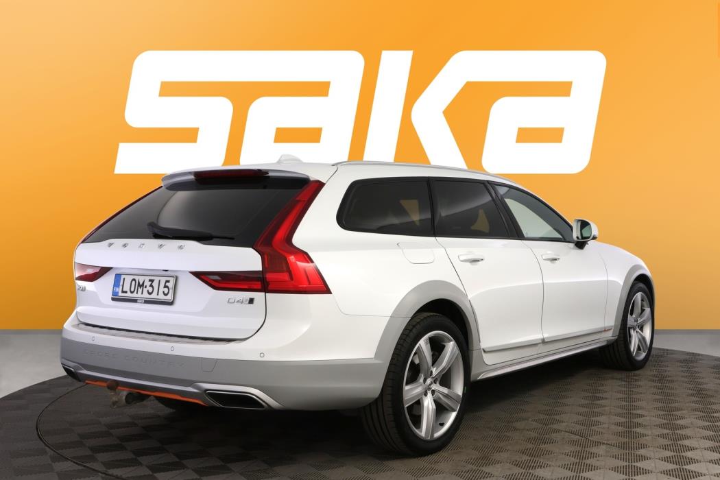 VOLVO V90 Cross Country 2018
