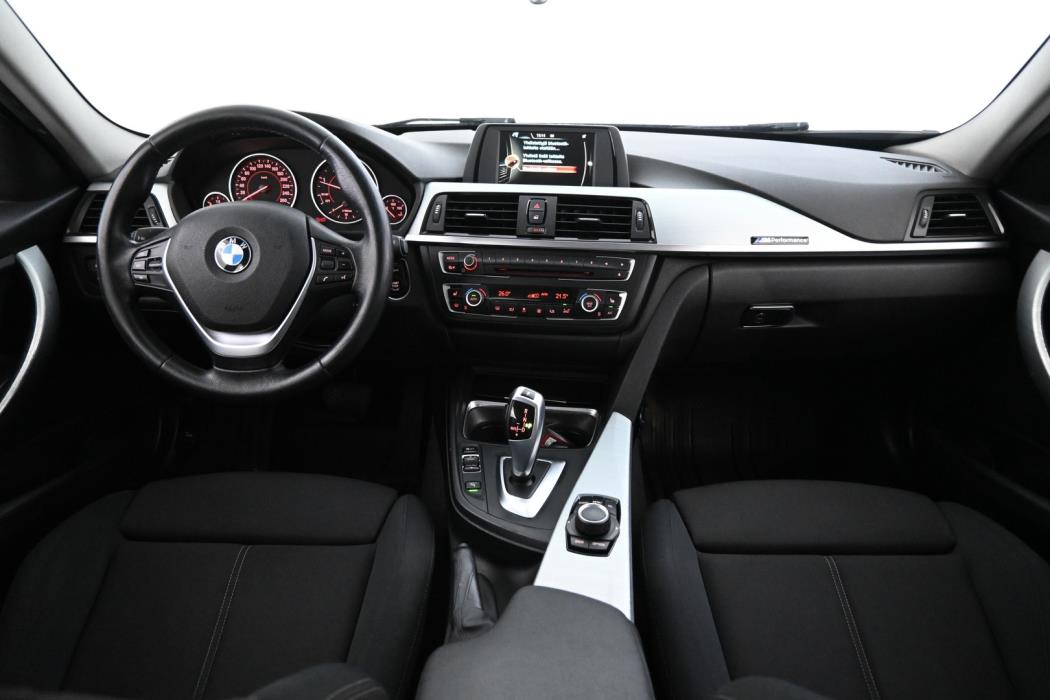 BMW 320 2015