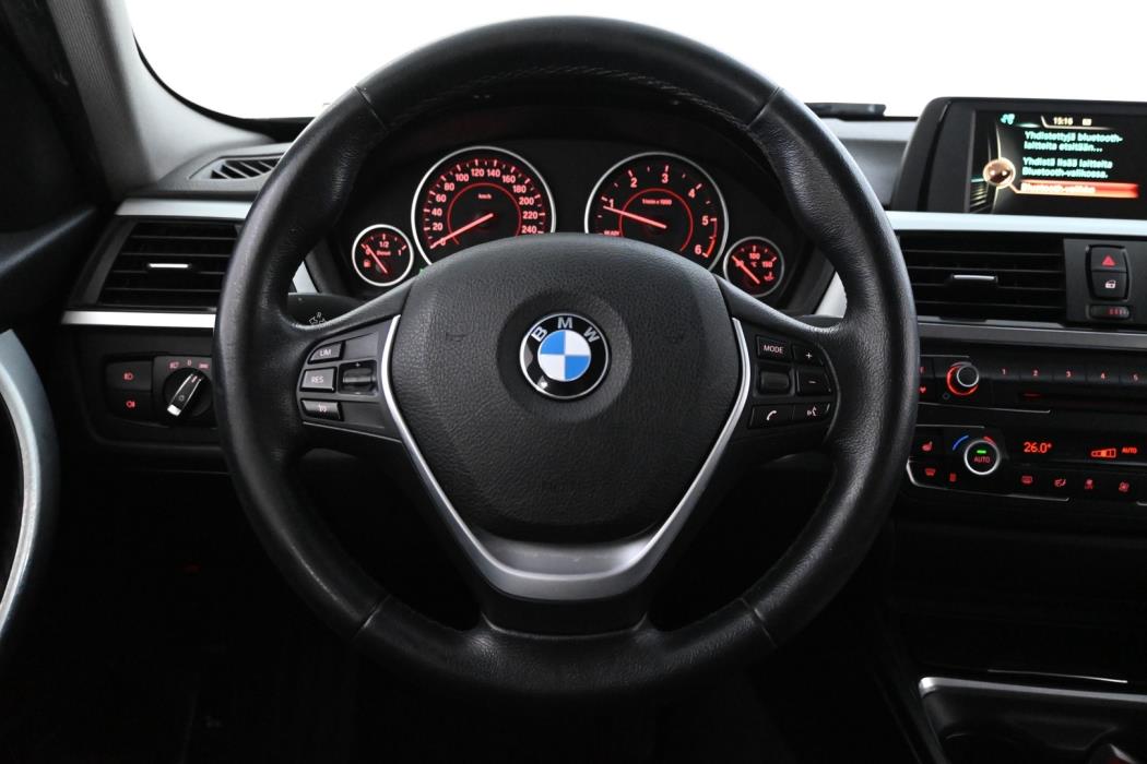 BMW 320 2015
