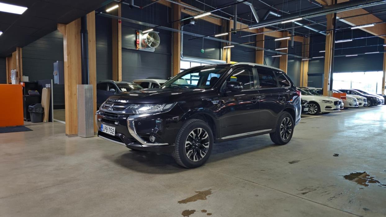 MITSUBISHI Outlander PHEV 2017