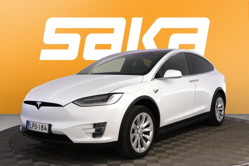 TESLA Model X 2021