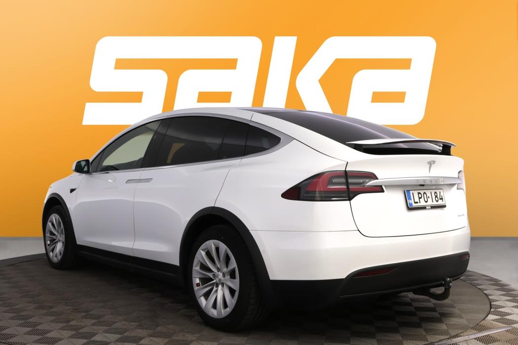 TESLA Model X 2021