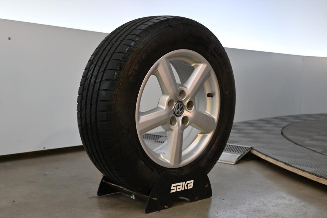 VOLKSWAGEN Tiguan 2011