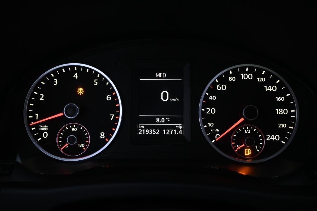 VOLKSWAGEN Tiguan 2011