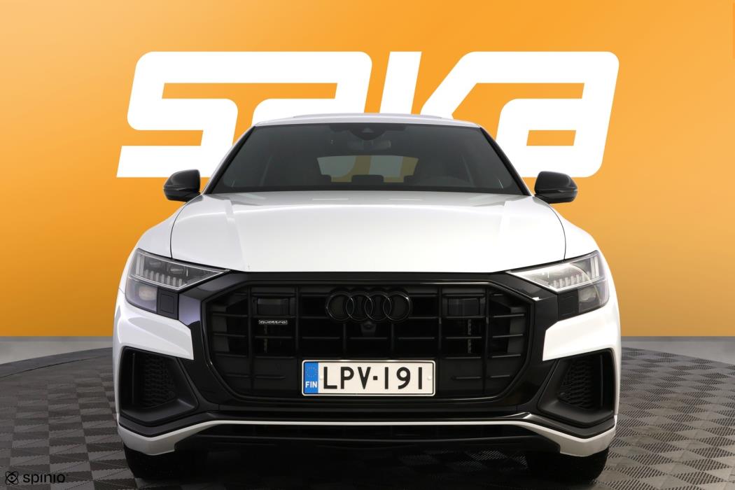 AUDI Q8 2022