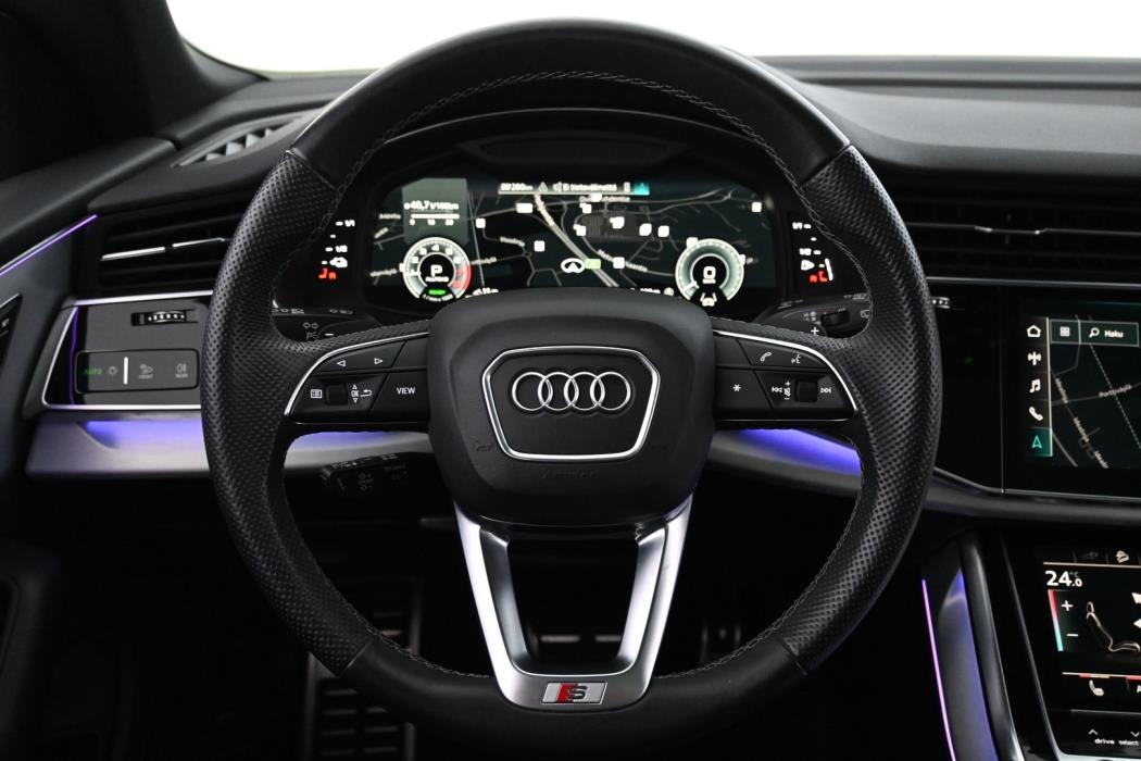 AUDI Q8 2022