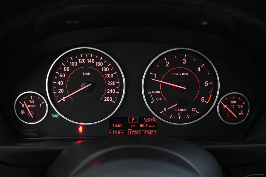 BMW 330 2013