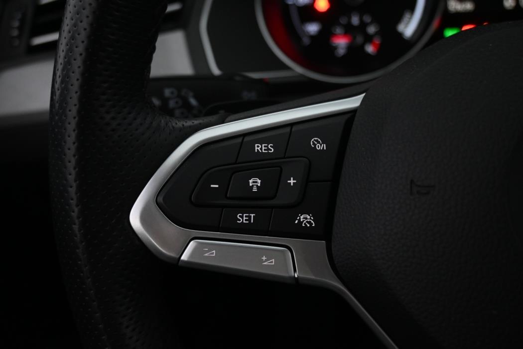 VOLKSWAGEN Passat 2020