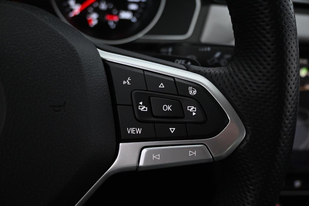 VOLKSWAGEN Passat 2020