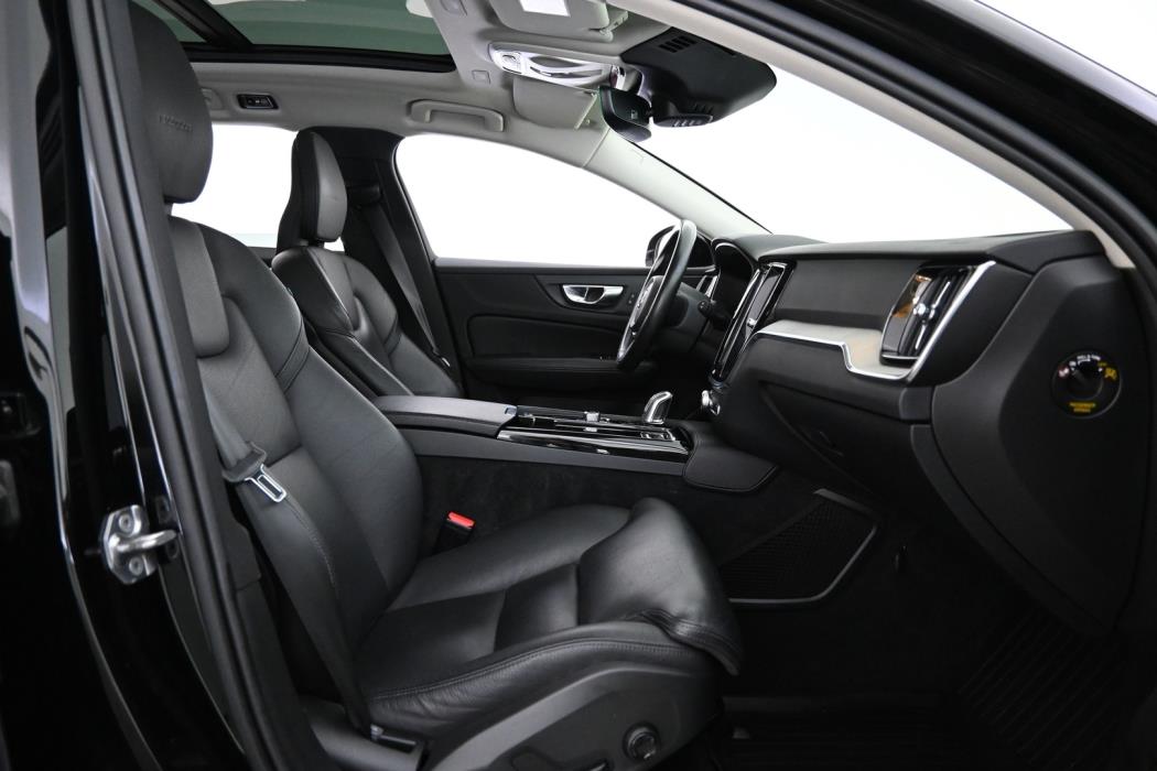 VOLVO V60 2019