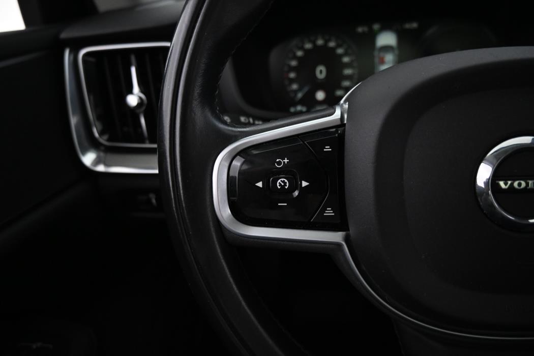 VOLVO V60 2019