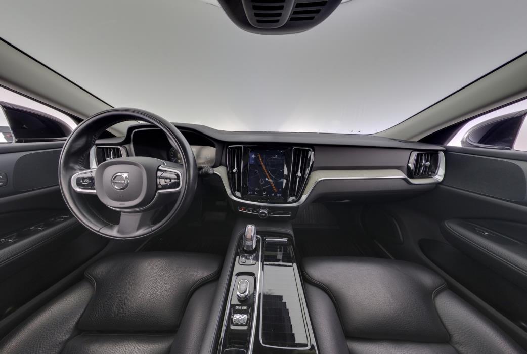 VOLVO V60 2019