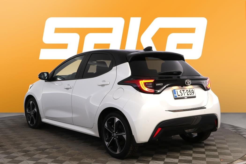 TOYOTA Yaris 2024
