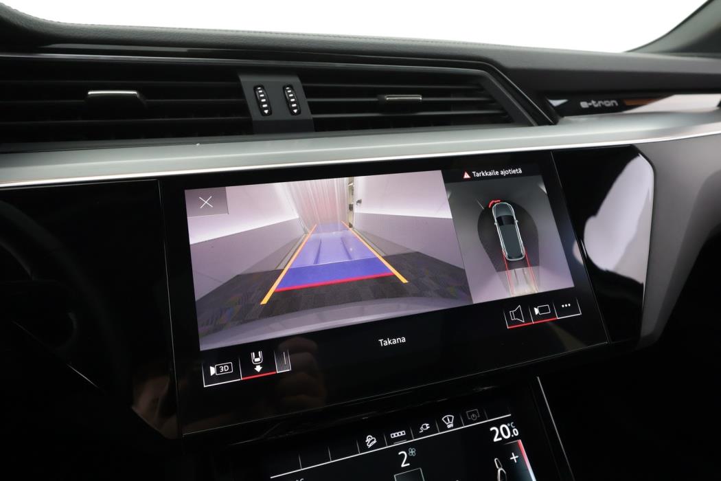 AUDI e-tron 2022