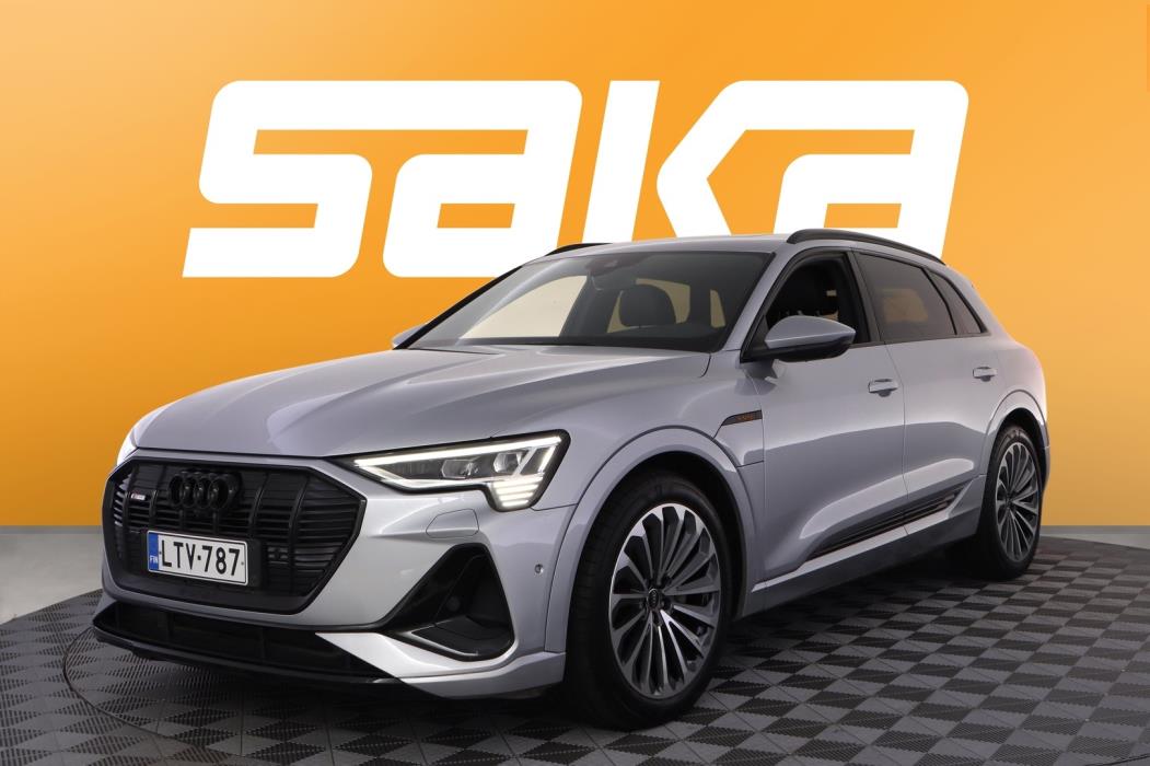 AUDI e-tron 2022