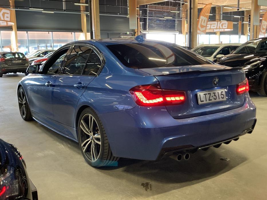 BMW 330 2013