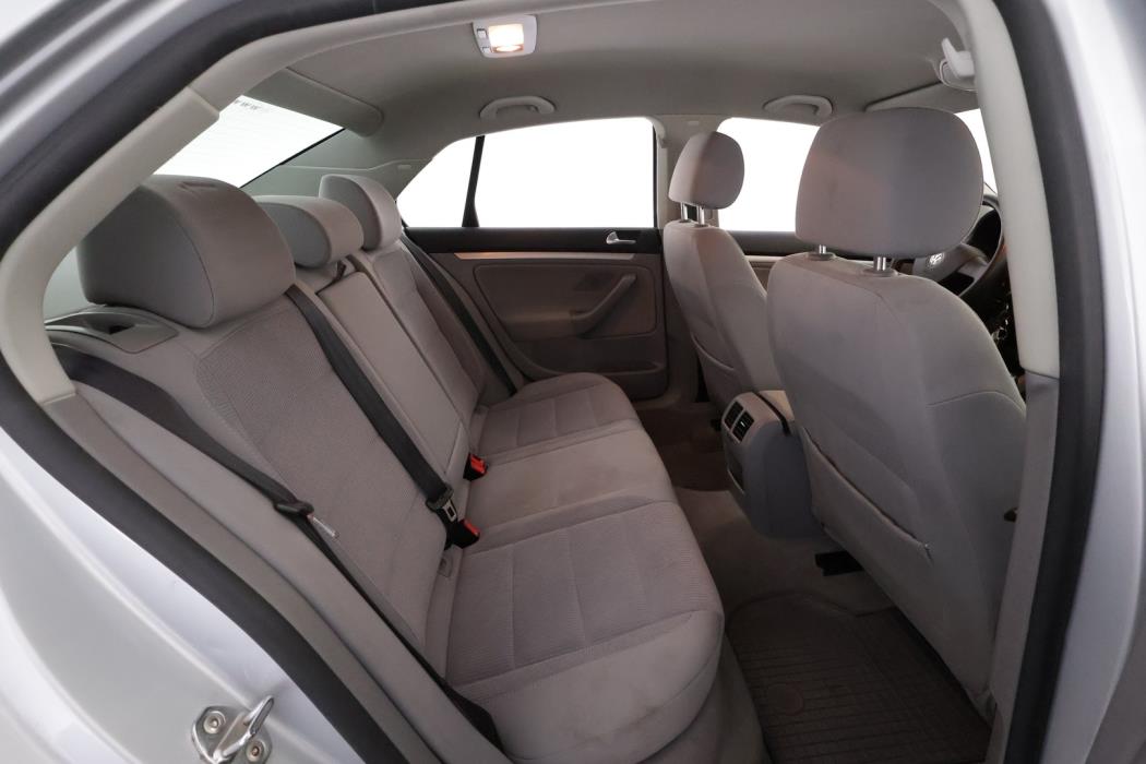 VOLKSWAGEN Jetta 2006