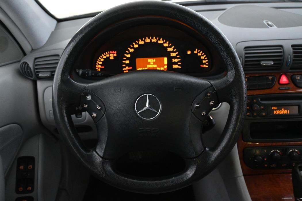 MERCEDES-BENZ C 2001