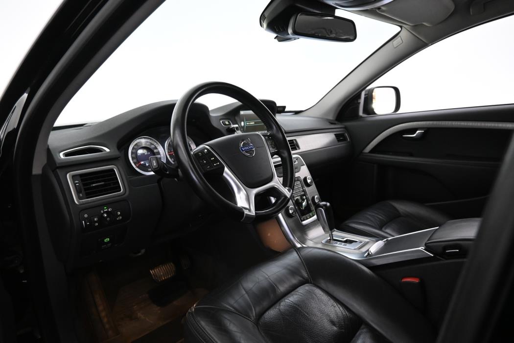 VOLVO XC70 2012
