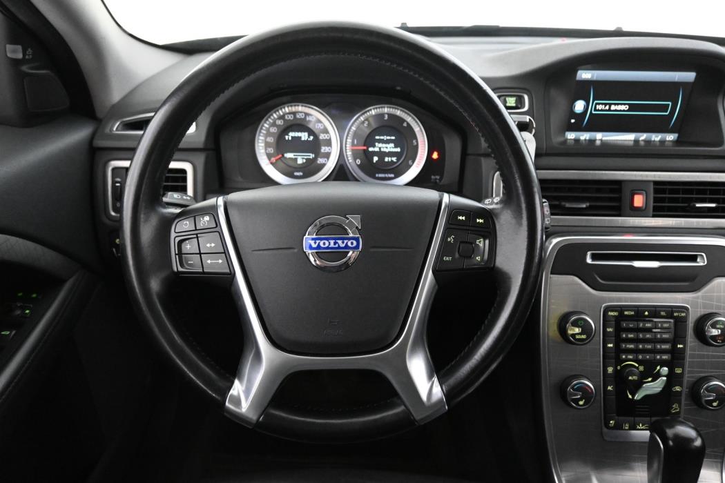 VOLVO XC70 2012