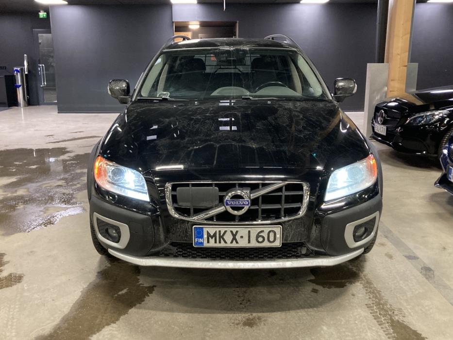 VOLVO XC70 2012