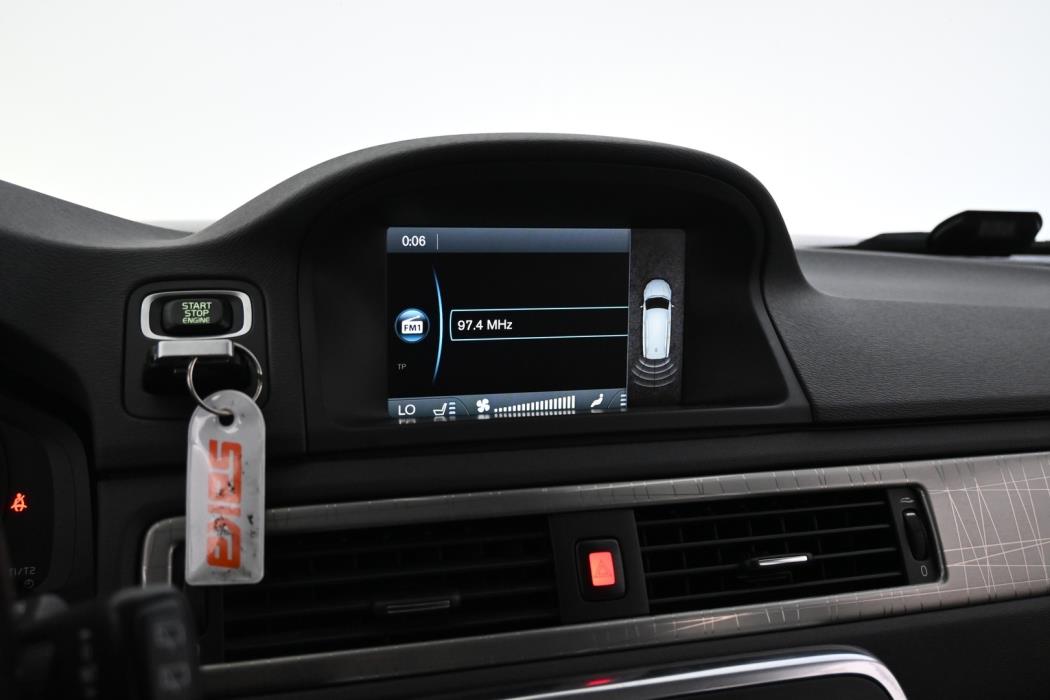 VOLVO XC70 2012
