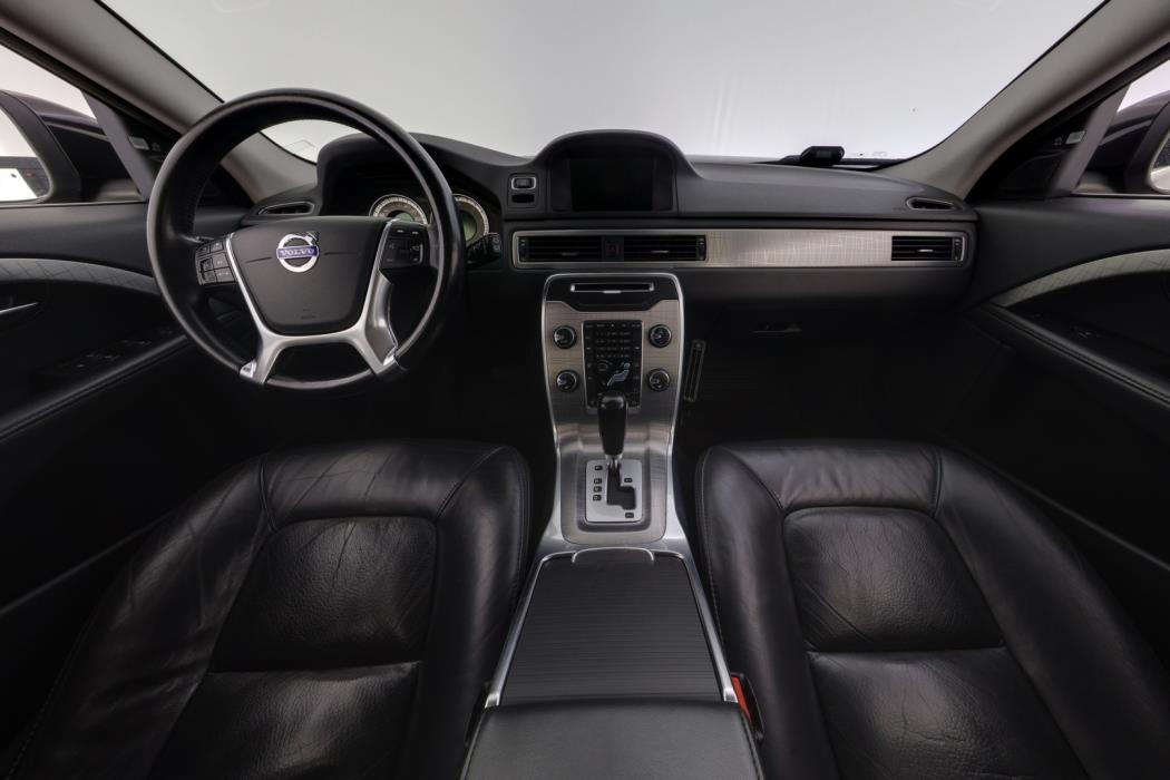 VOLVO XC70 2012
