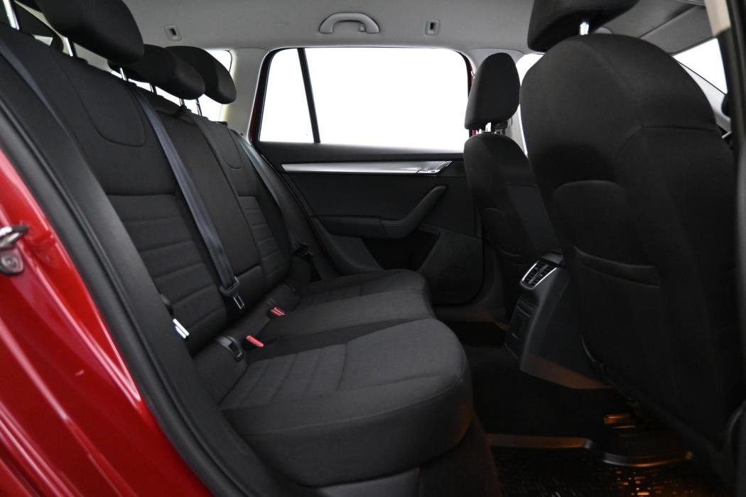 SKODA Octavia 2014