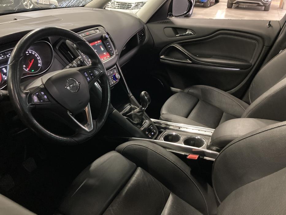 OPEL Zafira 2017