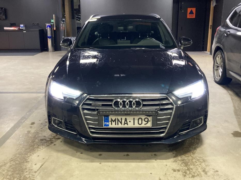 AUDI A4 2016