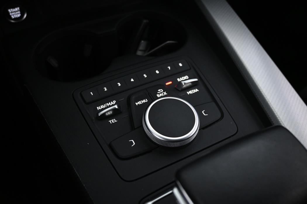 AUDI A4 2018