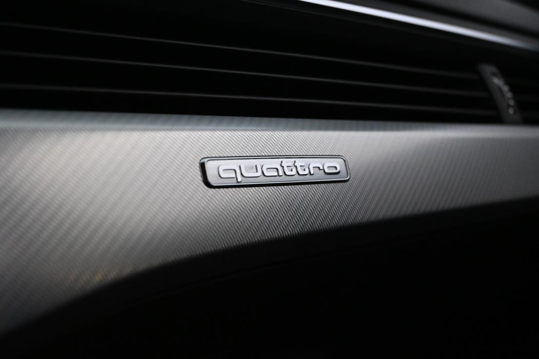 AUDI A4 2018