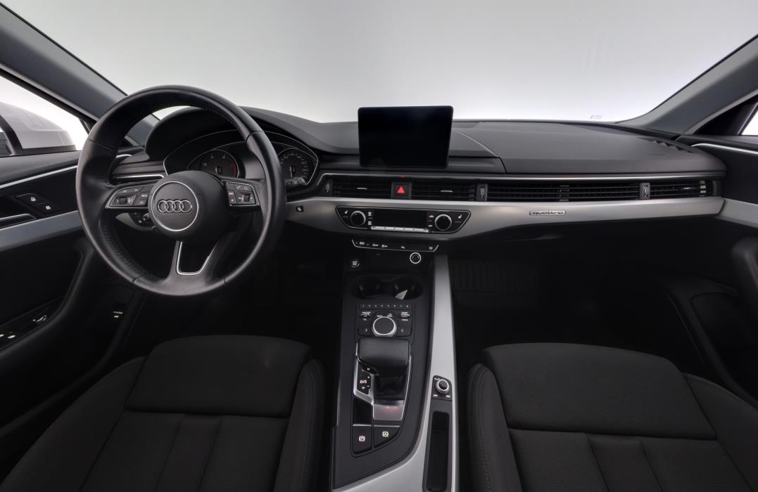 AUDI A4 2018