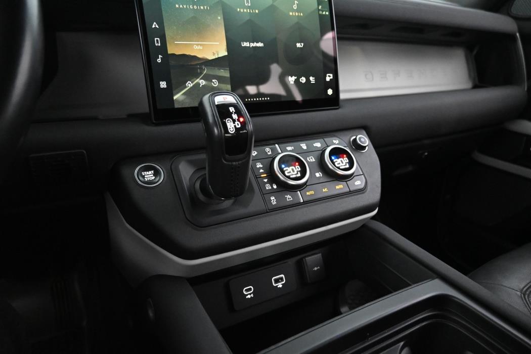 LAND ROVER Defender 2022