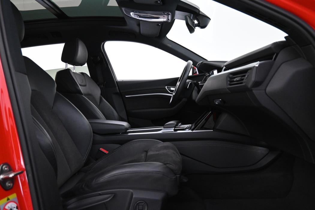 AUDI e-tron 2019