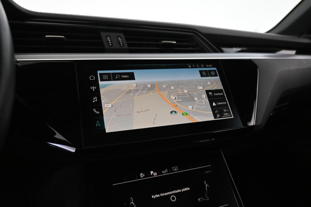 AUDI e-tron 2019