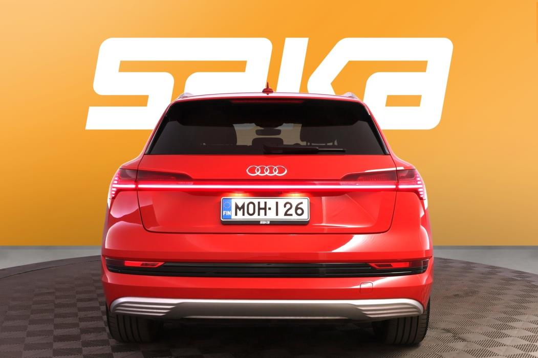 AUDI e-tron 2019