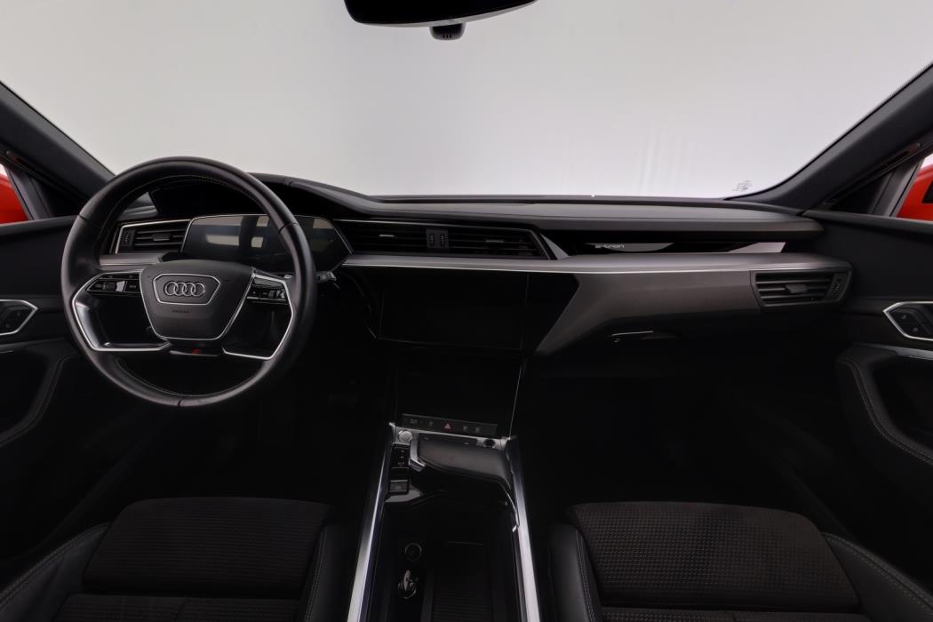 AUDI e-tron 2019