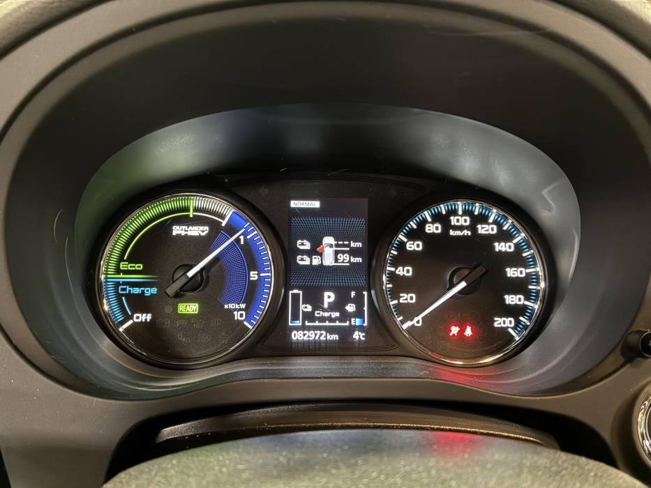 MITSUBISHI Outlander 2020