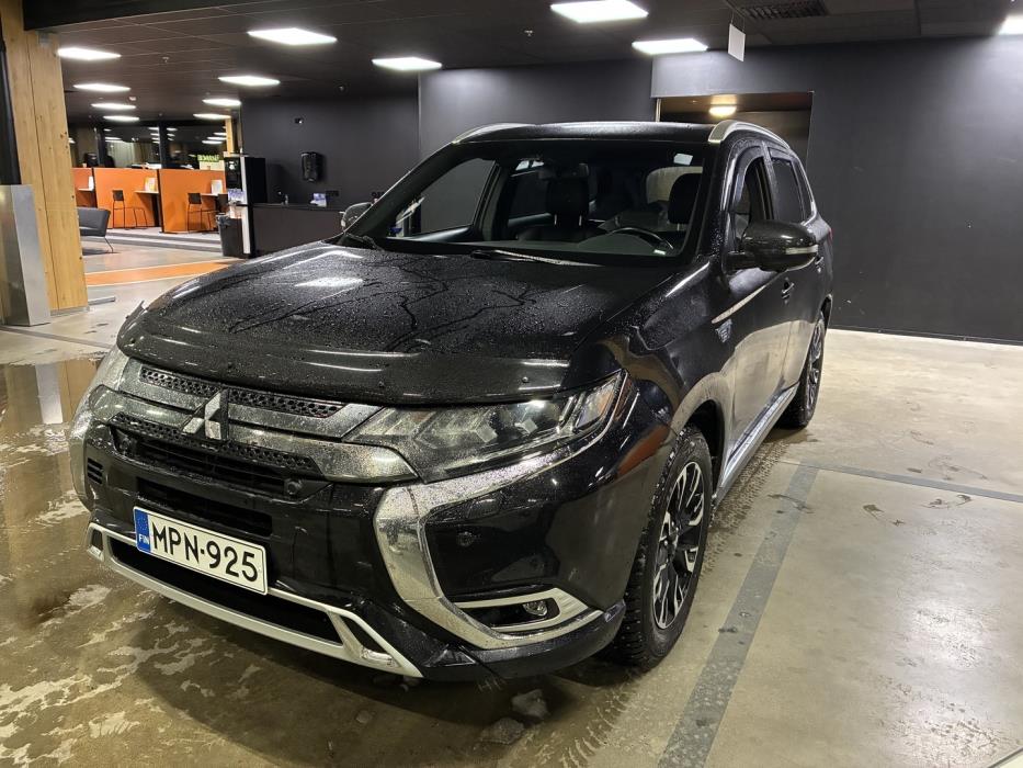 MITSUBISHI Outlander 2020