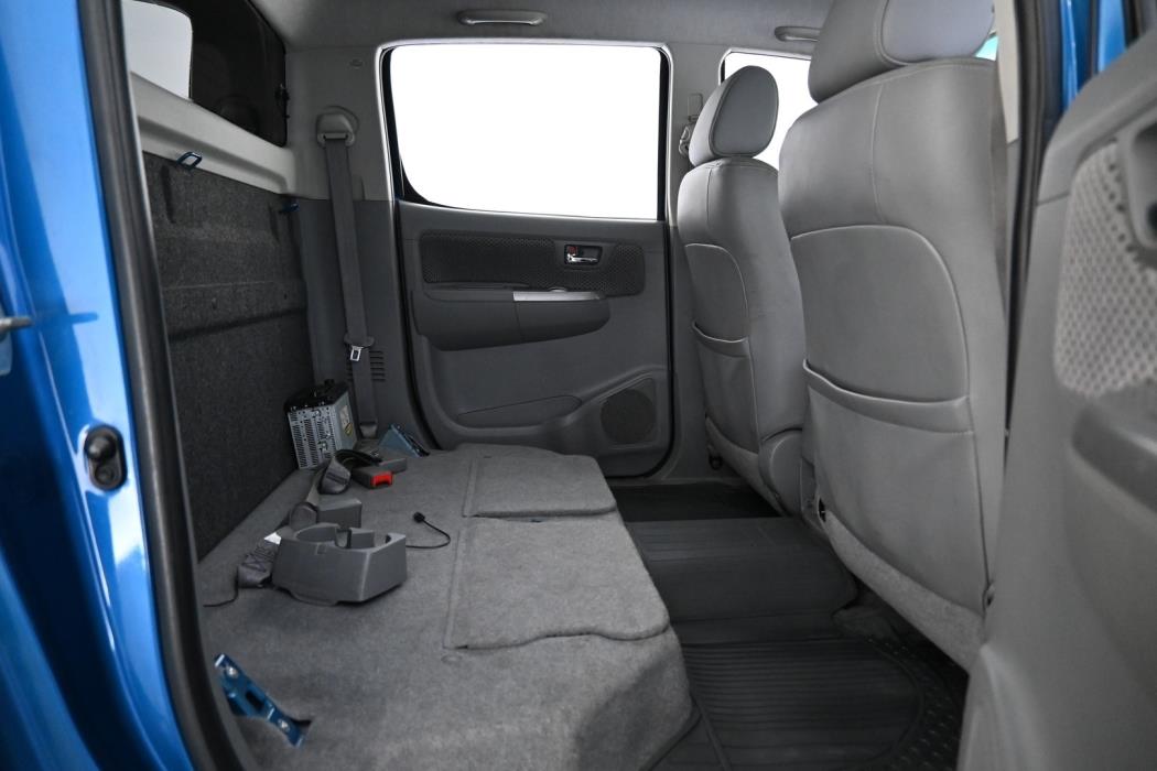 TOYOTA Hilux 2008
