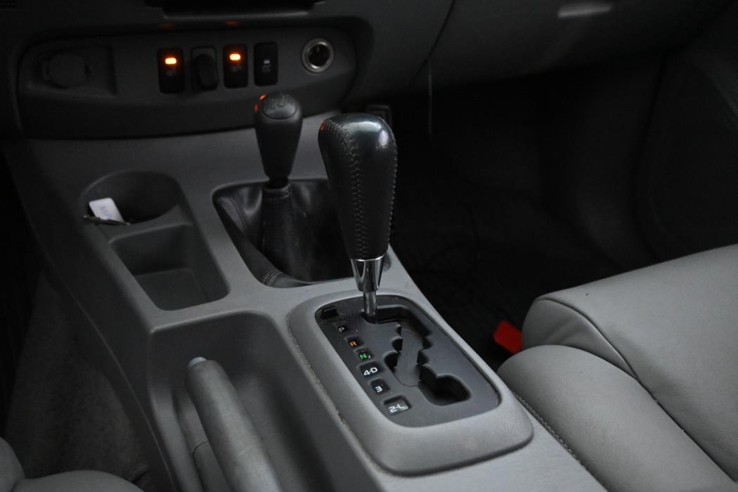TOYOTA Hilux 2008