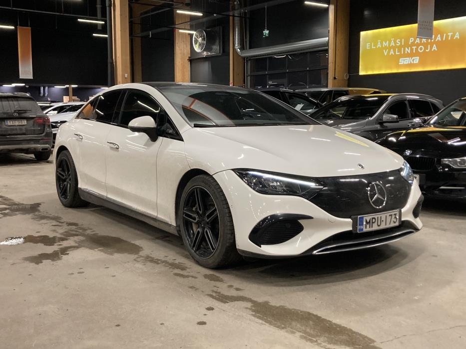 MERCEDES-BENZ EQE 2022