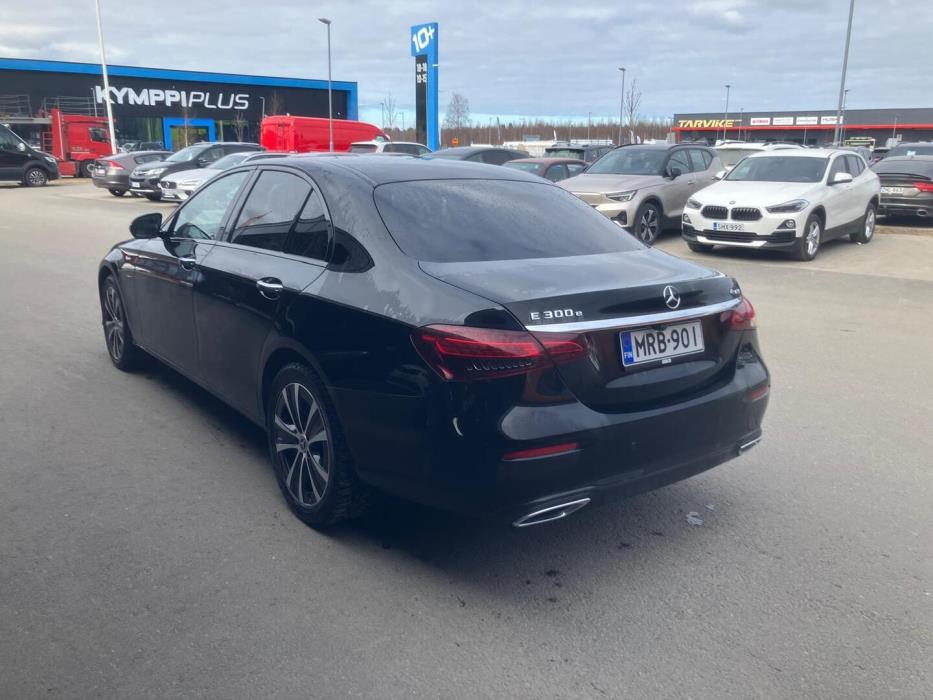 MERCEDES-BENZ E 2021